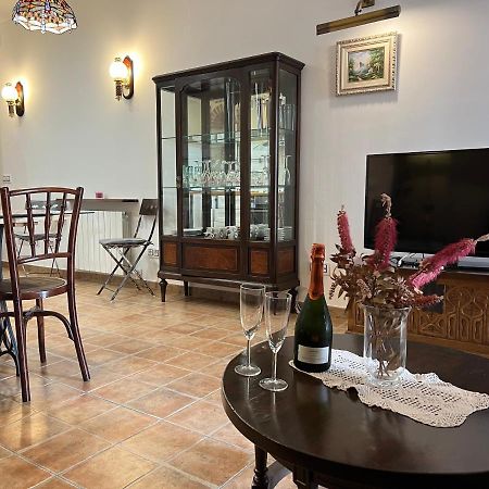 Apartamento Del Sol, Centro Del Pueblo, Aire Acondicionado L' Escala المظهر الخارجي الصورة