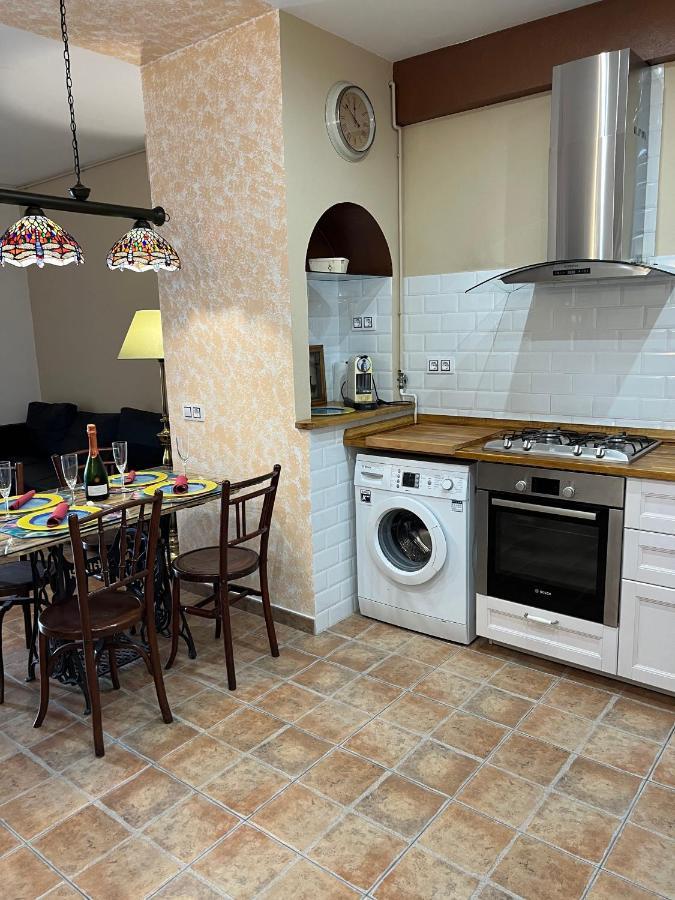 Apartamento Del Sol, Centro Del Pueblo, Aire Acondicionado L' Escala المظهر الخارجي الصورة
