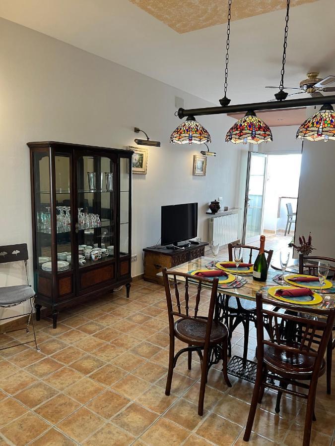 Apartamento Del Sol, Centro Del Pueblo, Aire Acondicionado L' Escala المظهر الخارجي الصورة